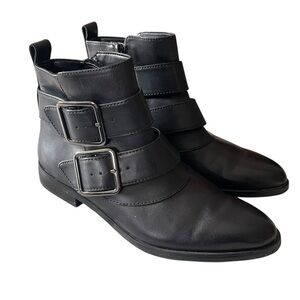Clark’s  Bizzy lane moto Ankle Boots double buckle size 5.5 black